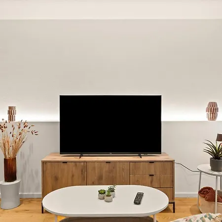 Deluxe - Design & Space