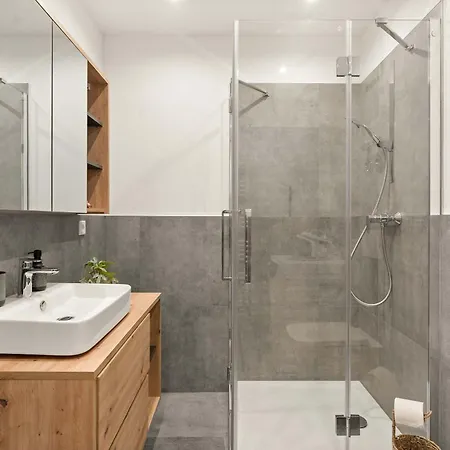 Deluxe - Design & Space * Dingolfing